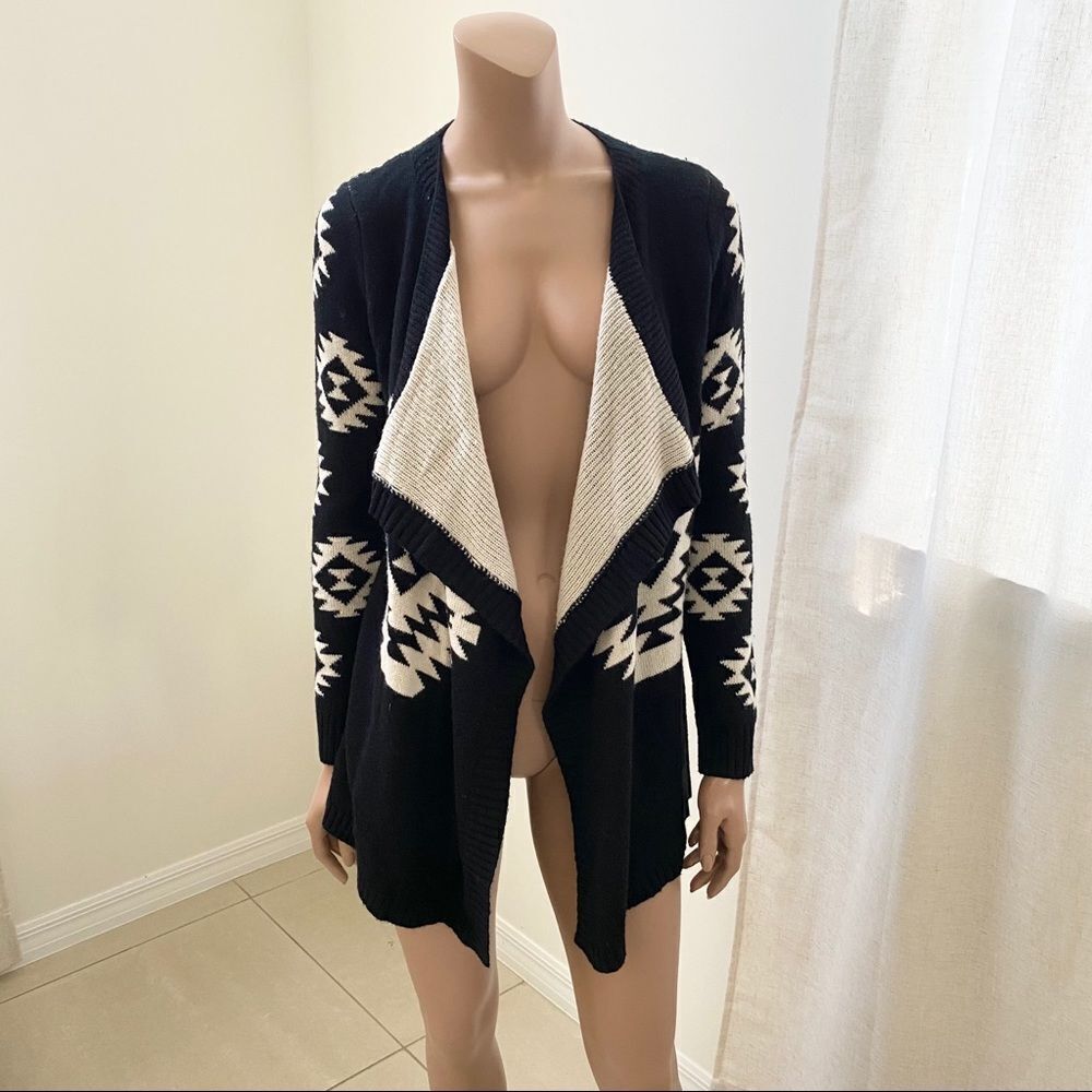 Lulumari Aztec tribal pattern open cardigan S/M